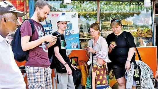 Tourist arrivals cross 750,000 mark