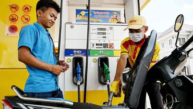 Oil prices choppy after expletive-laden Trump threat to Iran