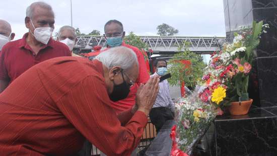 Floral tributes to Pieter Keuneman