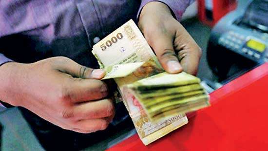Tax fears likely fuelling Sri Lanka’s cash surge, hindering digital shift