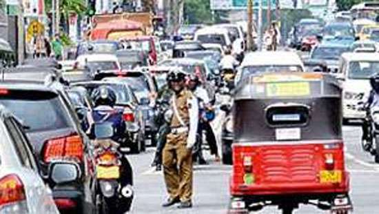Heavy traffic in Battaramulla