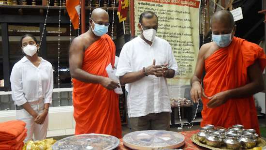 Newly appointed AG visits Gangaramaya Temple