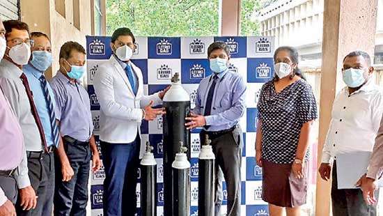 Litro donates 600 oxygen cylinders to help fight pandemic