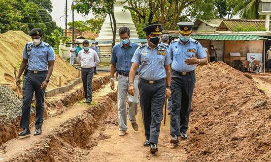 Air Force Chief visits Mulleriyawa Base Hospital site