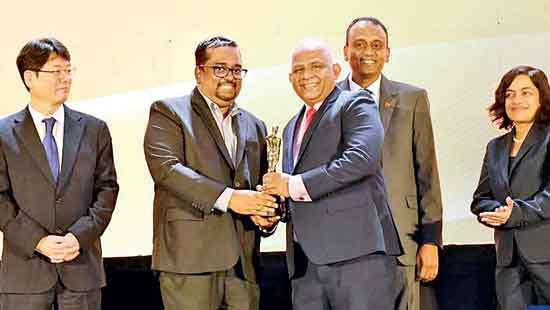 Allianz Life CEO honoured with Global CEO Leadership Excellence Award