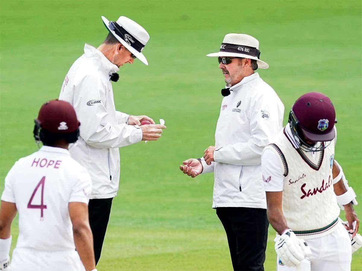 Lankan doctors propose UV-C box to sterilise cricket balls