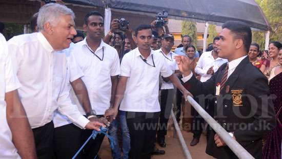 PM opens new school building