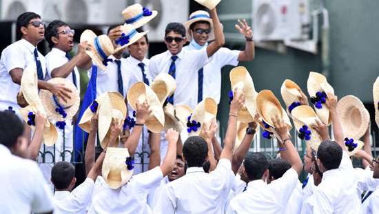 Uvindu fifty leads Royal reply amidst poor weather