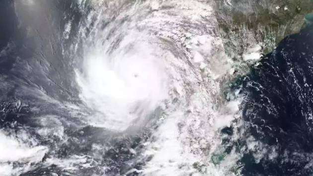Bay of Bengal low-pressure area moving north