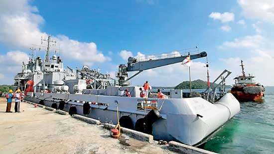 Indian Naval craft berths in Trincomalee to conduct diver training for SLN