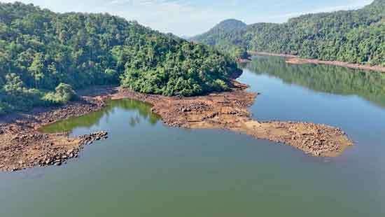 Water levels low at Kalatuwawa and Labugama