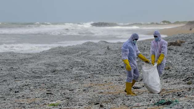 Plastic pellet spills growing environmental crisis for Sri Lanka