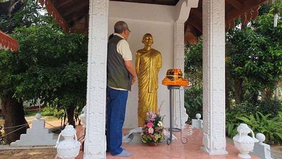 Kin of S. Mahinda Thera visits SL