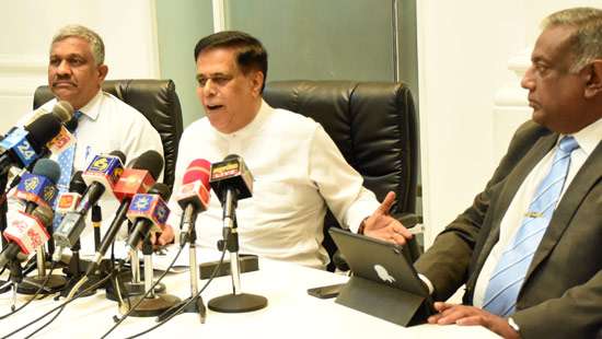 Minister holds discussions with Russian Embassy and Russian Aeroflot