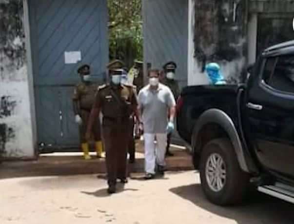 Duminda Silva leaves Welikada Prison, a free man.