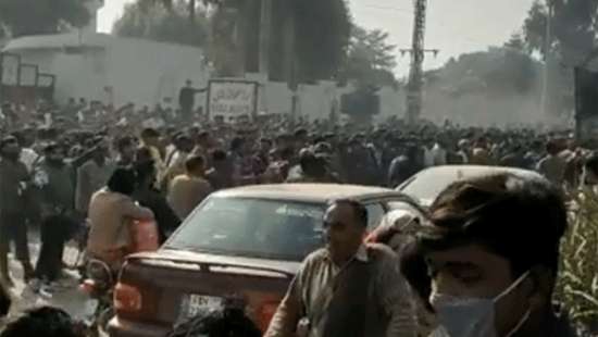 Sri Lankan manager killed by mob of workers at Pakistan garment factory over blasphemy