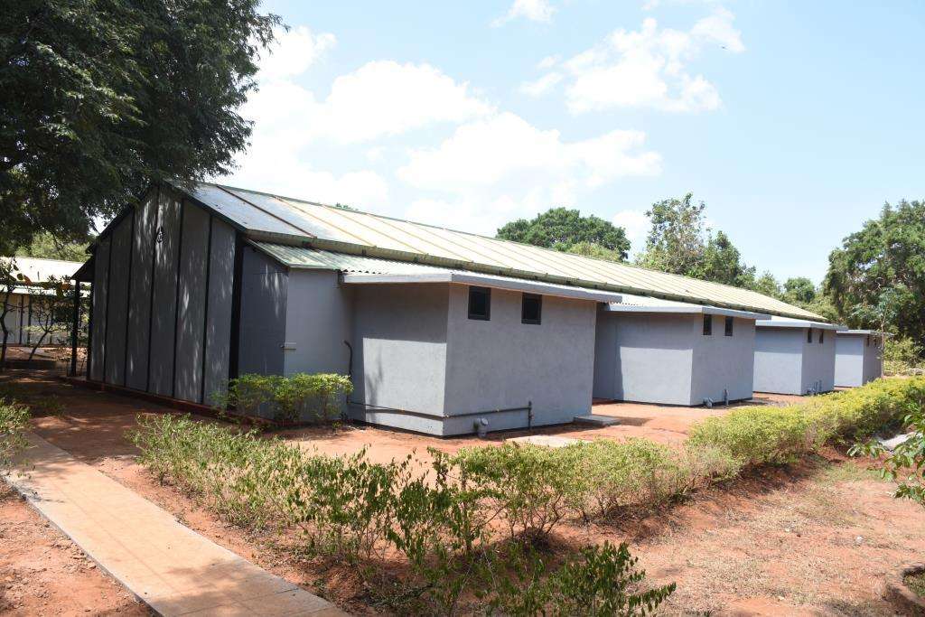27 staffers of Ragama & Welisara Hospitals sent to quarantine centre