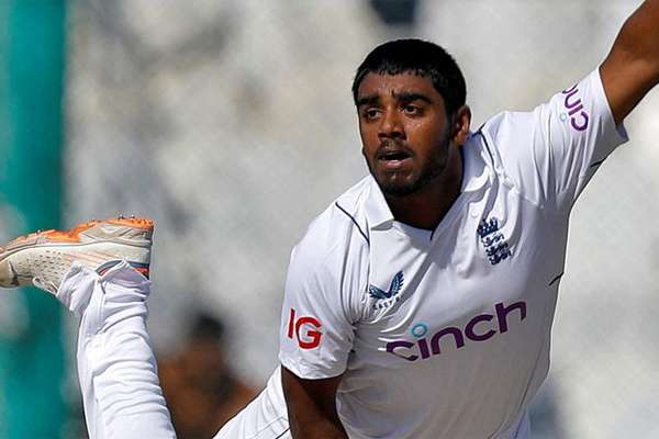 https://www.dailymirror.lk/cricket/England-add-teenage-spinner-Ahmed-to-squad-for-second-Ashes-test/315-261697