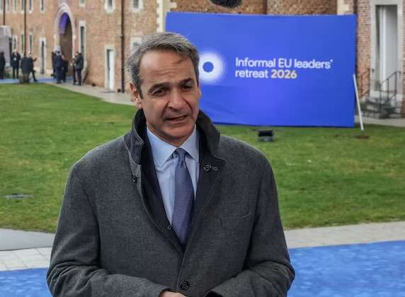 Greek PM reshuffles cabinet as EU aid farm fraud probe widens