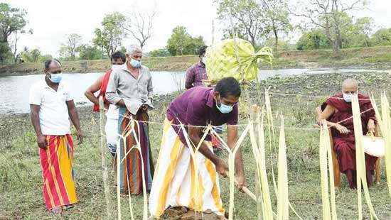 Sampath Bank commences restoration of 10th tank under ‘Wewata Jeewayak’ programme