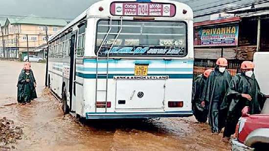 Heavy showers lash central hills