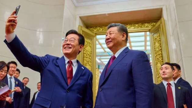 Selfies and smiles: South Korea seeks ’new phase’ in ties with China
