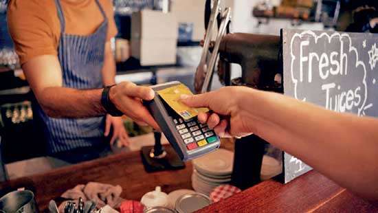 ComBank’s Android POS units accept contactless payments of UnionPay cards