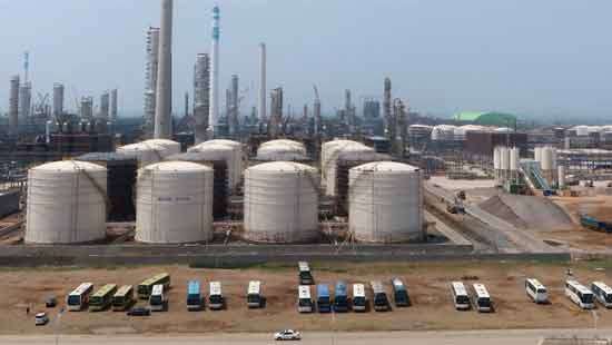 U.S. imposes sanctions on Chinese ‘teapot’ refinery for buying Iranian oil