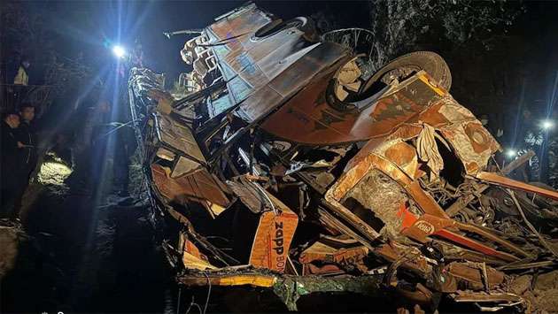 18 people killed as bus falls into river in Nepal
