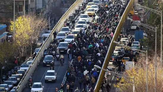 Deadly clashes between protesters and security forces as Iran unrest grows