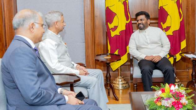 Prez in talks with Jaishankar...