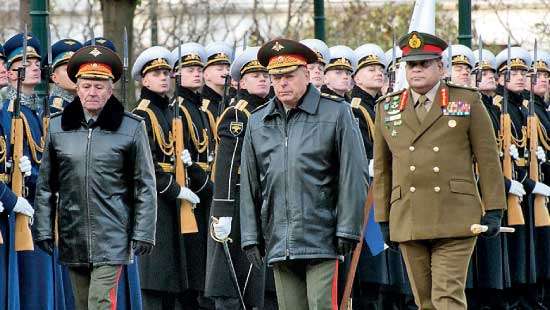 SL and Russian army chiefs hold discussions