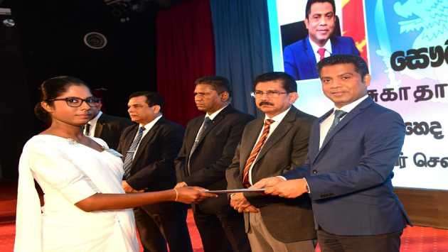 Nearly 3,000 student nurses recruited