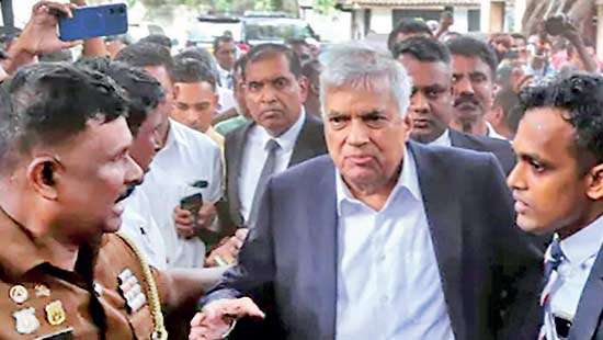Blurred borders in Presidents’ expenses