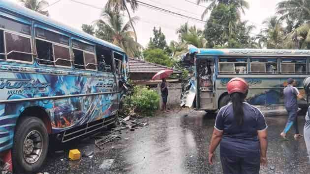 Over 35 injured in bus collision in Gandara