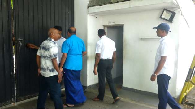 Politicians and foreign representatives visit Mahinda Rajapaksa