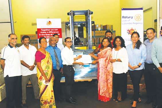 US donor Consortium with Rotary Club of Colombo Regency donates medical supplies