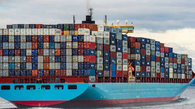 Iran stops pak-bound ship from crossing Hormuz over lack of permission