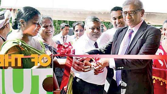 People’s Bank opens Service Center in Nawagattegama