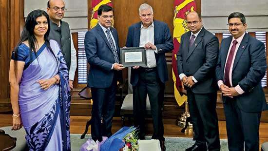 Lanka IOC contributes Rs.200mn to President’s Fund