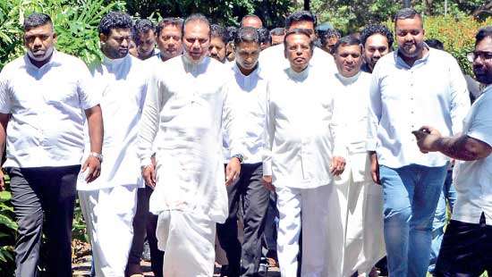 Maithri leads Public sector employees petition filing