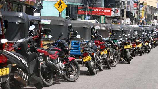 Queues at fuel stations