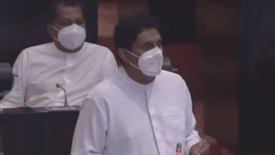 SJB Protest in Colombo - Police prevent people entering city: SJB