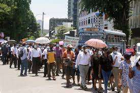 One lane from Lipton Circus to Fort blocked