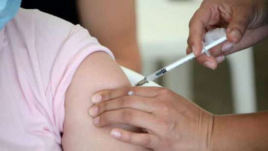 UK becomes the first country to approve a dual Covid vaccine targeting omicron