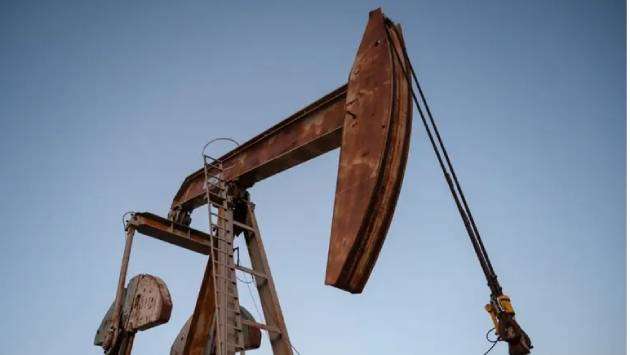 Crude oil prices surge to $106 a barrel amid US-Iran deadlock