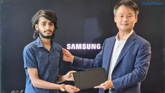 Samsung Sri Lanka gifts all-new Galaxy Tab S7+ to support an Island First Student’s advanced engineering studies