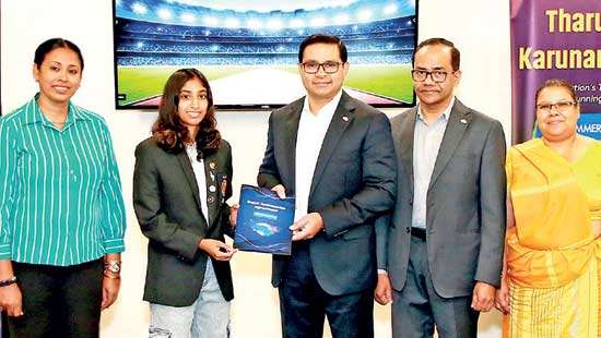 Tharushi Karunarathna sprints ahead with ComBank