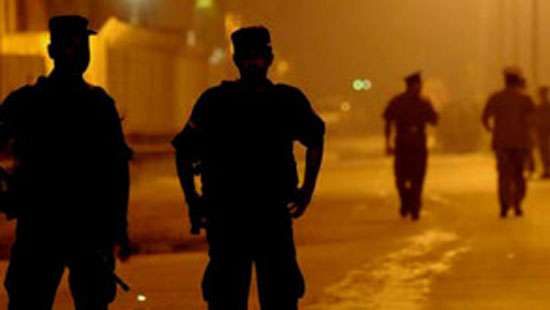 Three policemen among six injured in clash at Wellawatte