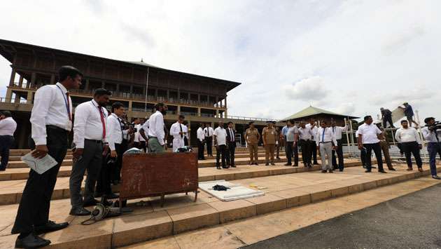 Rehearsal for opening of 10th Parliament...